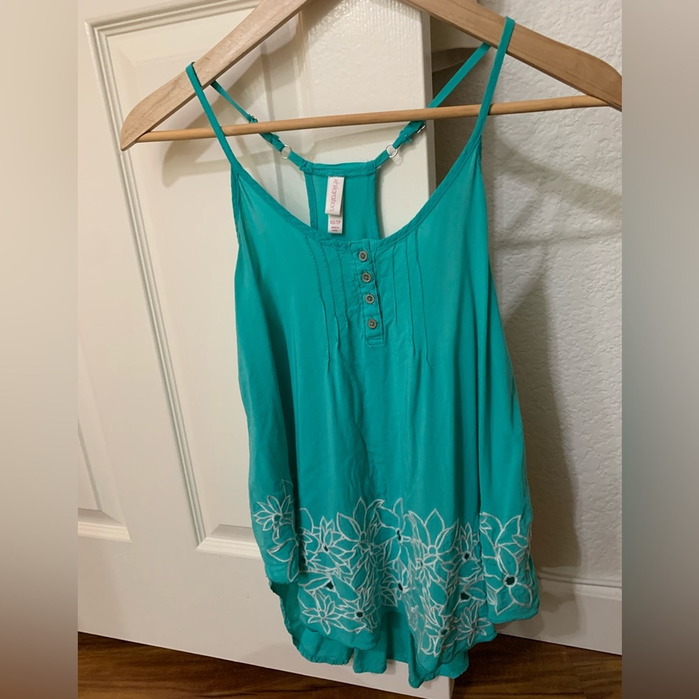 Size extra small Xhilaration Teal Embroidered Floral Tank